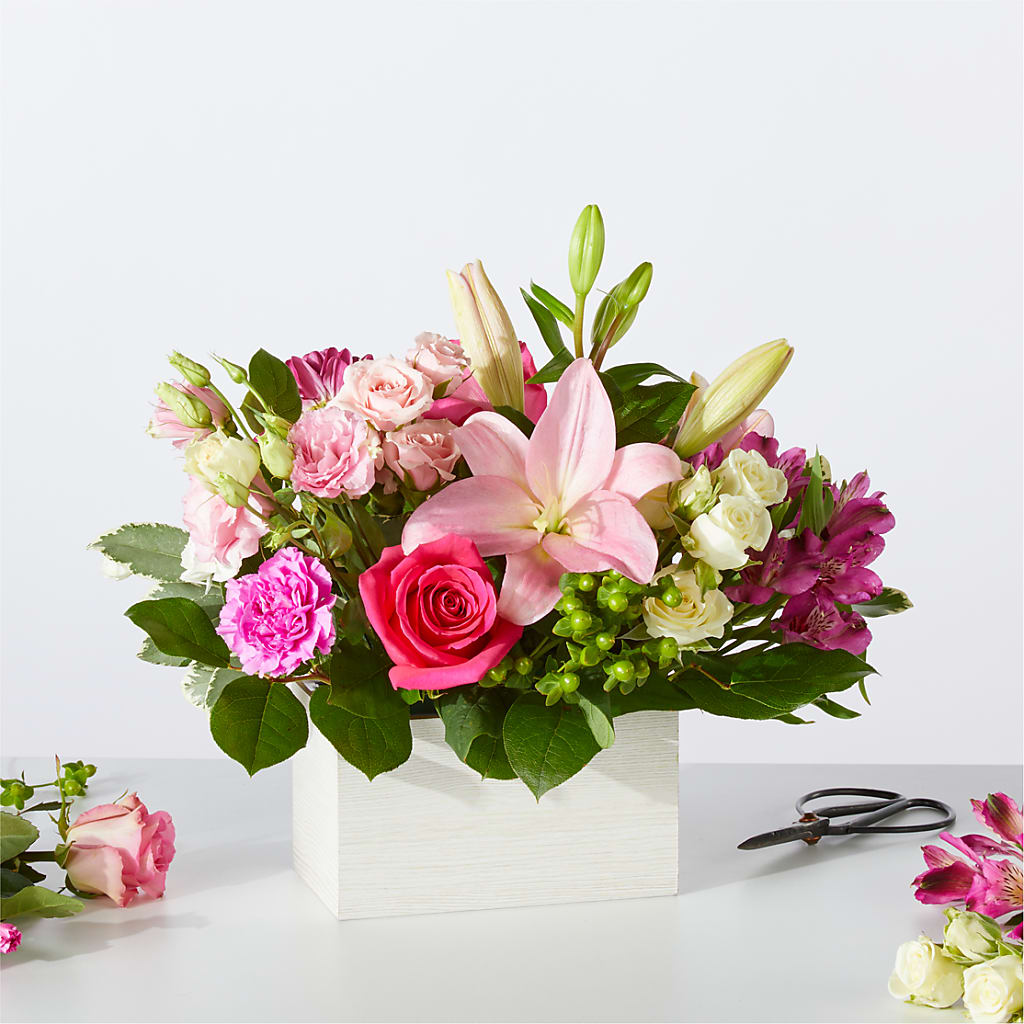Sweetberry Box – A Florist Original – Piedmont Florist, Piedmont MO