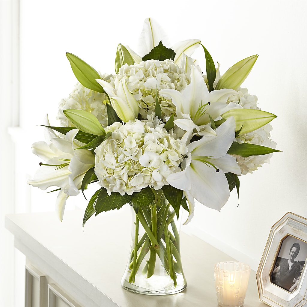 Compassionate Lily Bouquet – Piedmont Florist, Piedmont MO