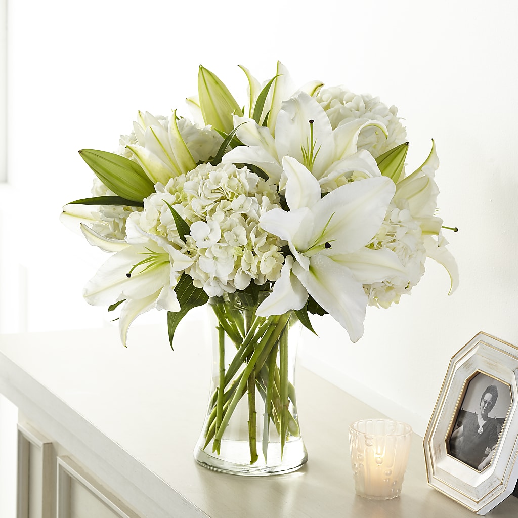 Compassionate Lily Bouquet – Piedmont Florist, Piedmont MO