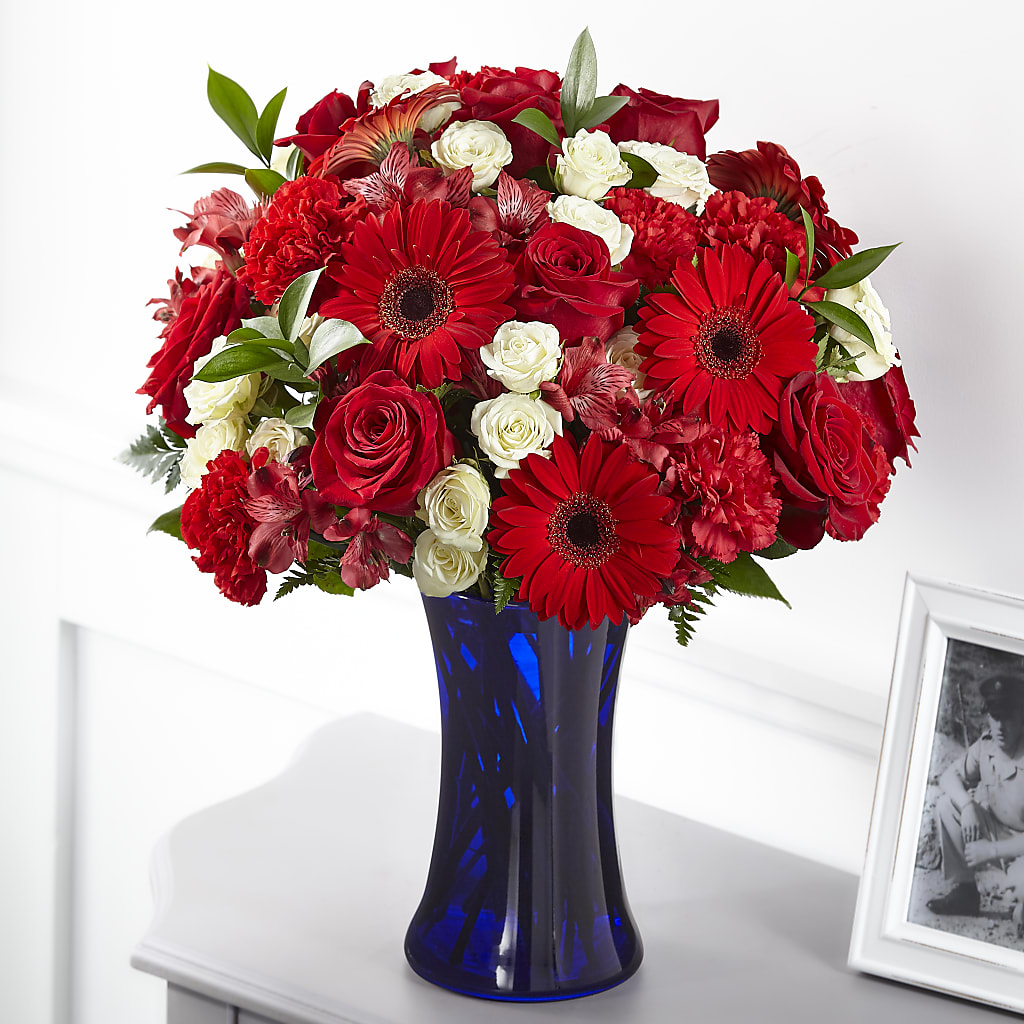 Hearts Embrace Bouquet – Piedmont Florist, Piedmont MO
