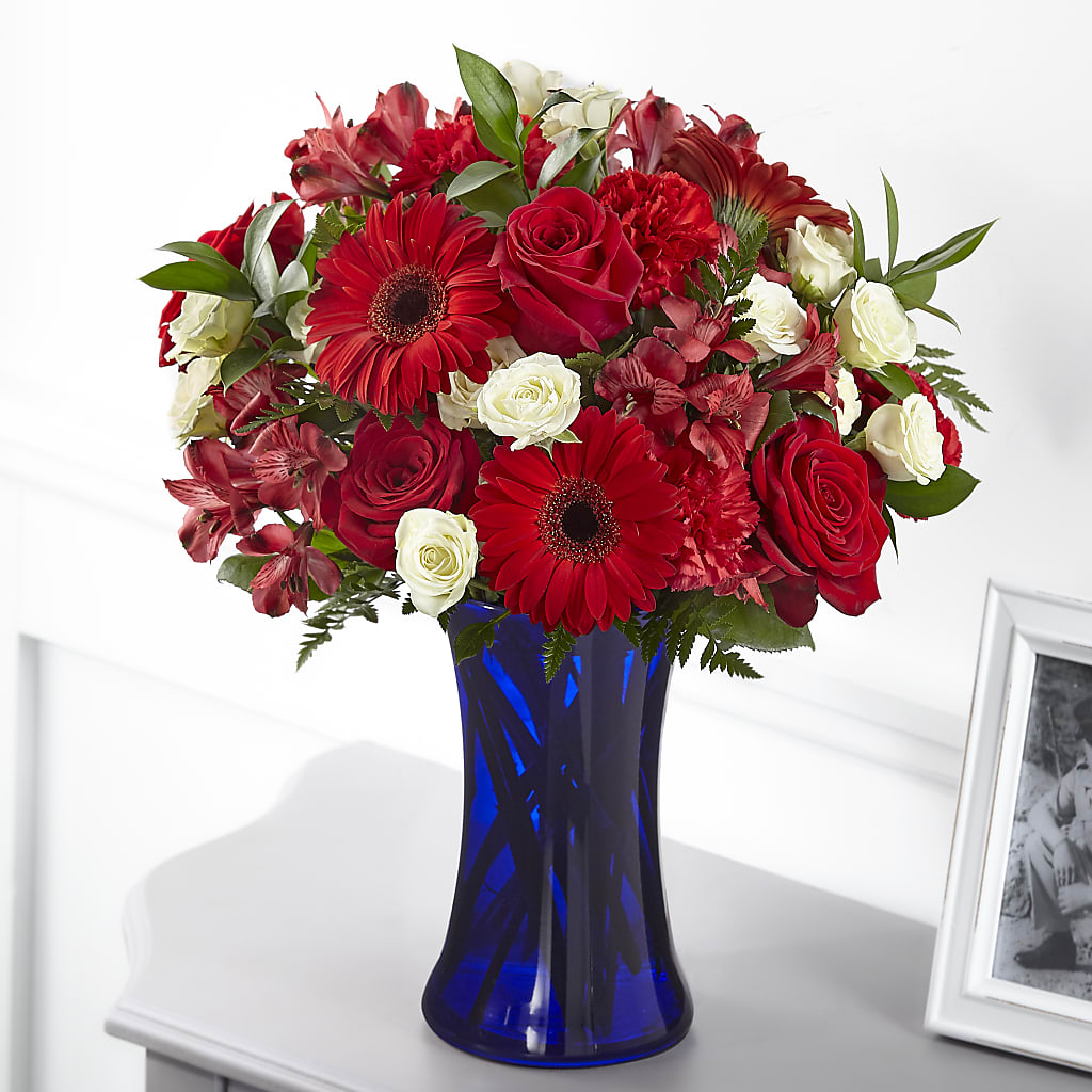 Hearts Embrace Bouquet – Piedmont Florist, Piedmont MO