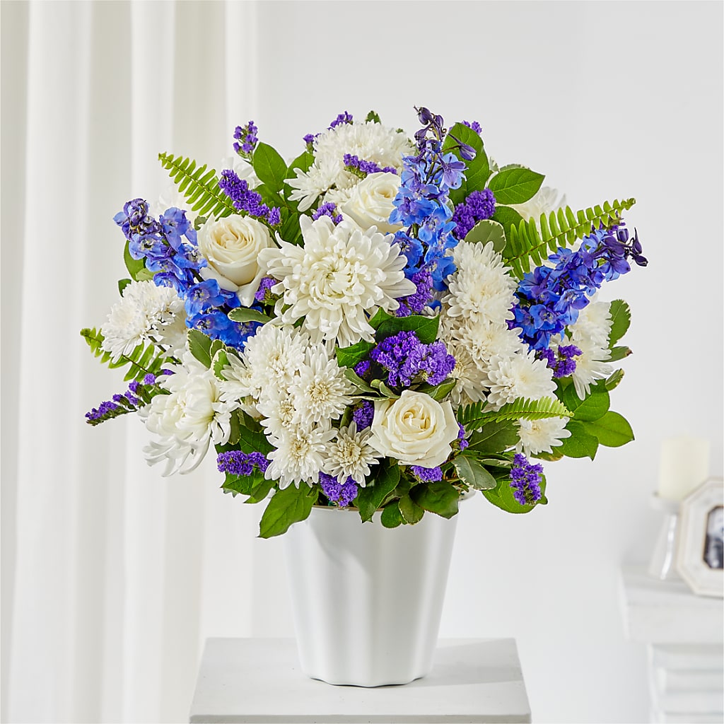 Hold Dear Tabletop Basket – Piedmont Florist, Piedmont MO