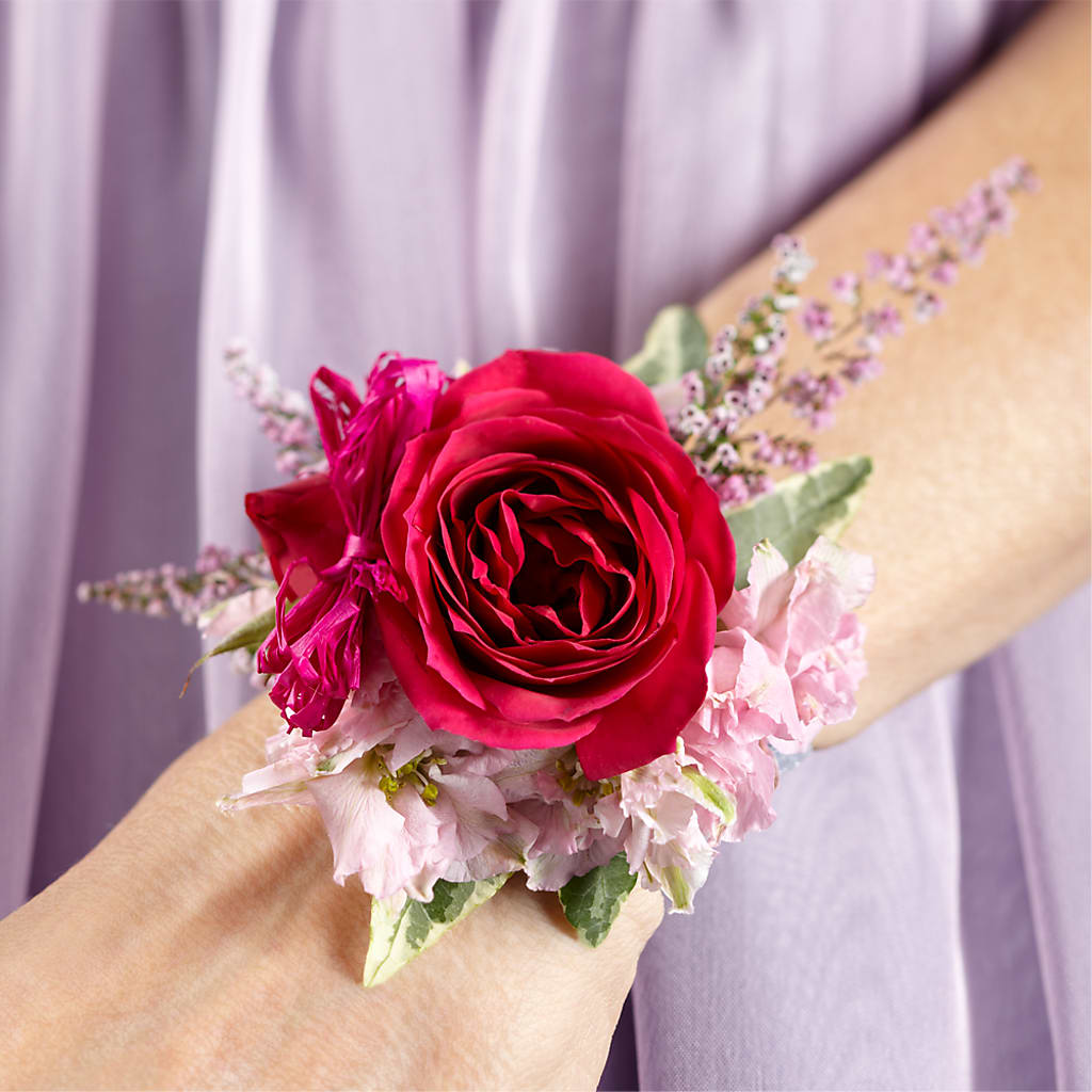 Rose Charm Corsage – Piedmont Florist, Piedmont MO