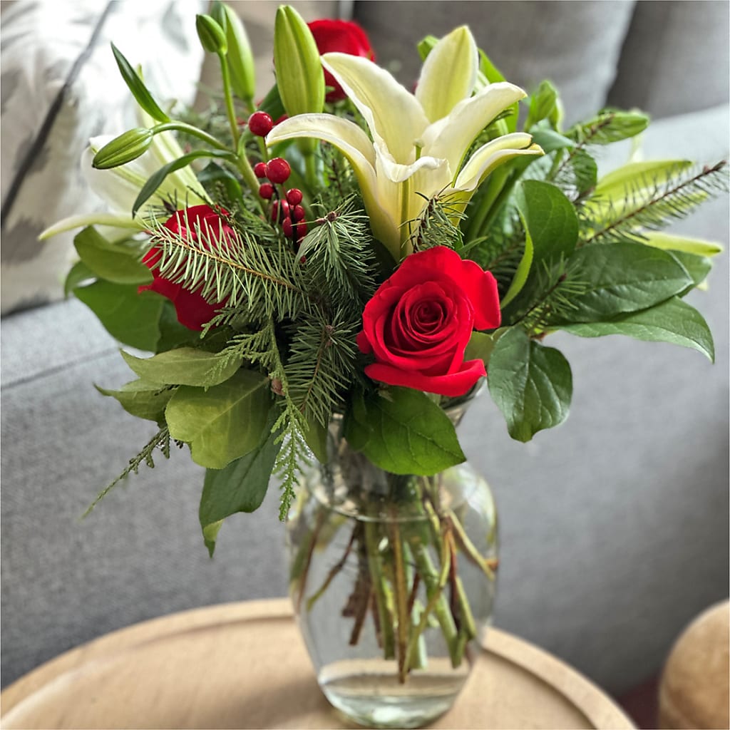 Sparkling Snowflakes Bouquet –  Piedmont Florist, Piedmont MO